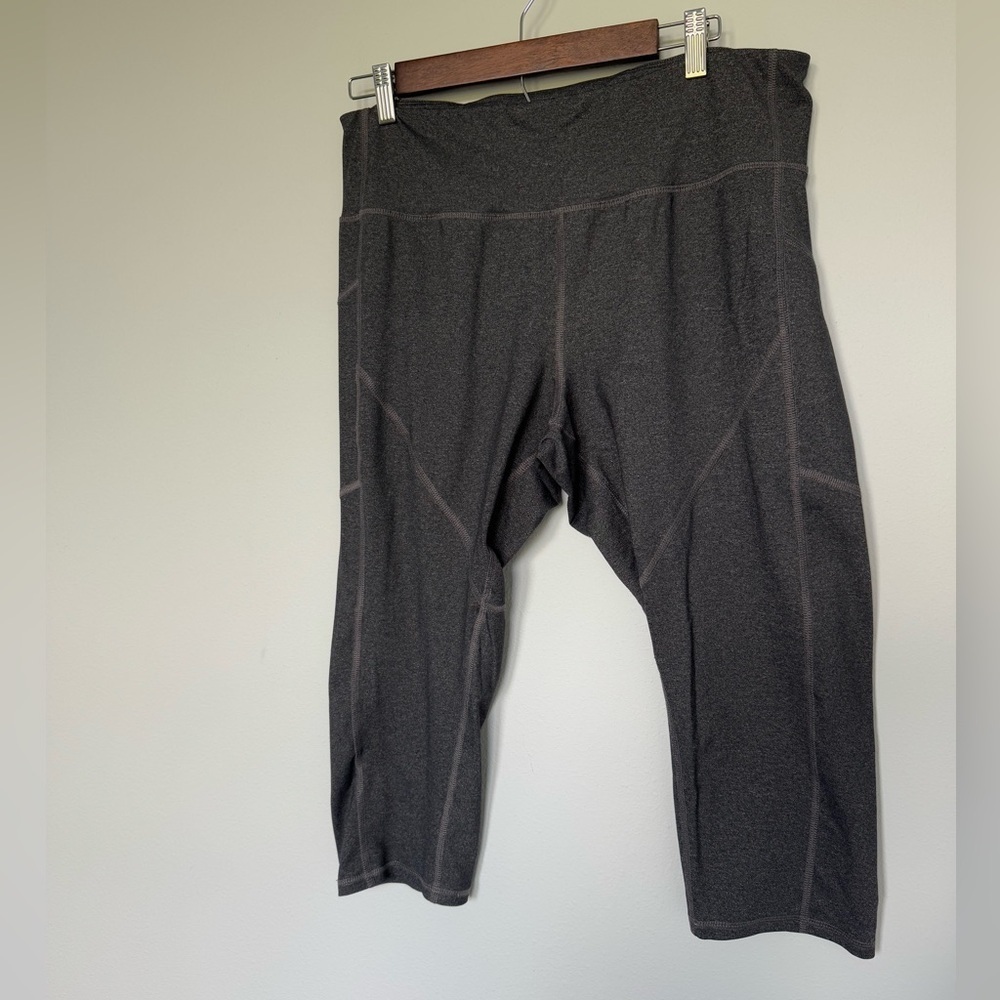 Champion Women's Gray Athletic Athleisure Capri Leggings Plus Size XXL